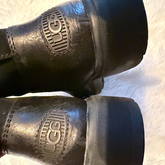Ugg’s Black Leather Women’s Ankle Boots - Picture 6 of 6